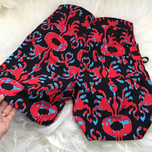 Cynthia Rowley Hanley Printed Pocket Board Shorts - Picture 6 of 7